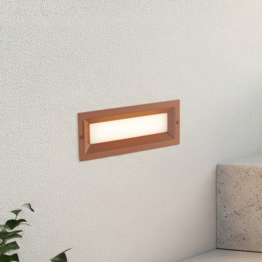 Lachlain LED innfelt vegglampe, 25 cm, rust, IP65 - Lucande - Balkong - Moderne - Aluminium - Kantet