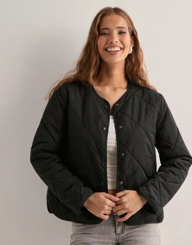 Nelly   Svart   Quilted Spring Jacket