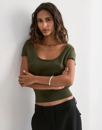 Nelly Grønn Deep Neck Knit Top