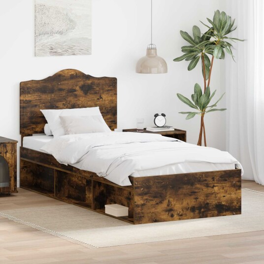  Sengestamme med hodegjerde Røkt eik 75 x 190 cm Massiv furu