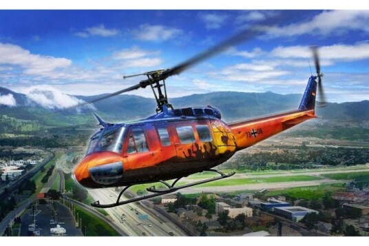 Revell Bell UH-1D "Goodbye Huey" 1:32