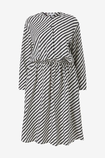 Tommy Hilfiger Curve Kjole Crv Zigzag Waisted Midi Dress Hvit Tommy Hilfiger Curve Kjole Crv Zigzag Waisted Midi Dress Hvit