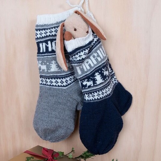 Bluum Strik Strikk Julestrømper med reinsdyr og valgfrie navn - garnpakke i Bluum Pure Eco Baby Wool