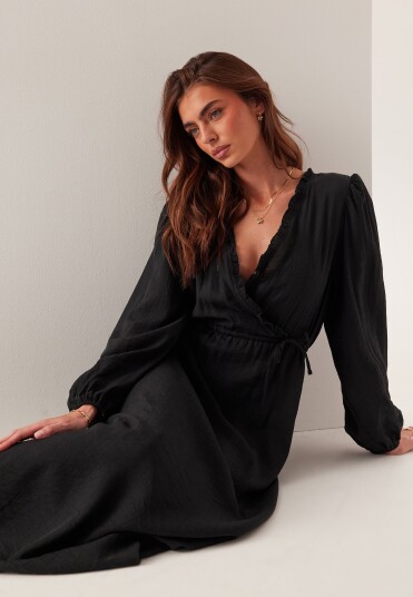 Bubbleroom Flowy Maxi Dress
