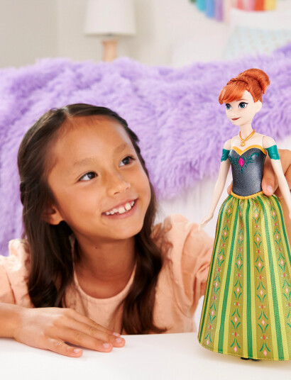 Frost Disney Frozen Singing Anna Doll Sings “For The First Time In Forever” In 4 Languages From Movie - Green - ONE SIZE Frost Disney Frozen Singing Anna Doll Sings “For The First Time In Forever” In 4 Languages From Movie - Green - ONE SIZE