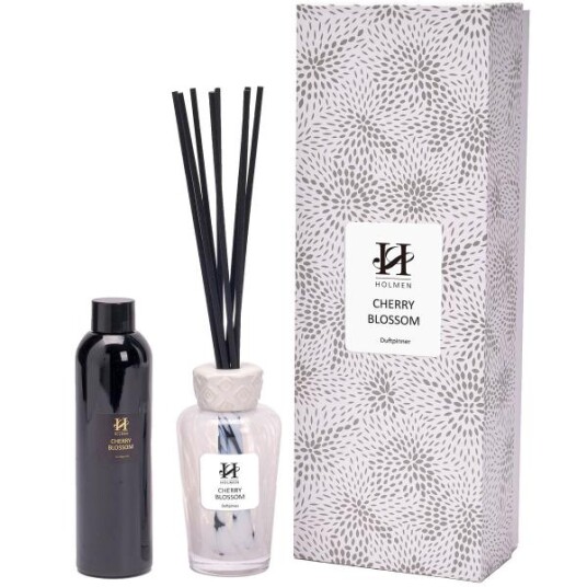 Holmen - Milano duftpinner kirsebærblomst 200 ml hvit Holmen - Milano duftpinner kirsebærblomst 200 ml hvit