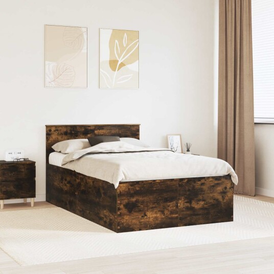 Sengestamme med hodegjerde Røkt eik 120 x 190 cm Konstruert tre