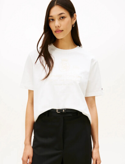 Tommy Hilfiger Varsity Crest Rlx Ss Tee - White - L Tommy Hilfiger Varsity Crest Rlx Ss Tee - White - L
