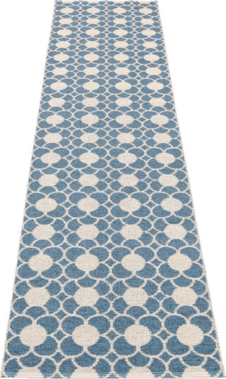 Pappelina Anya teppe River Blue/Vanilla 70 x 300 cm
