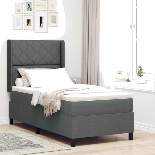 Bokfjær Seng med Madrass & LED Mørkegrå 100x200 cm Stoff
