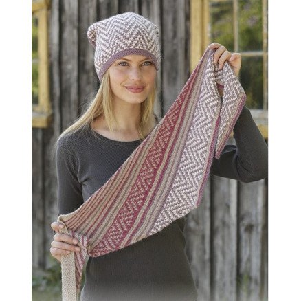 Â Purple WayÂ by DROPS Design Lue og Sjal Strikkeoppskrift str S M  M L