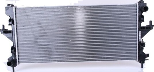 Radiator NISSENS 617879