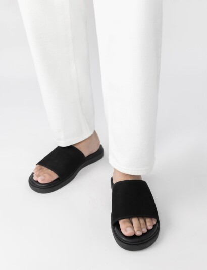 VAGABOND Mason Black 44