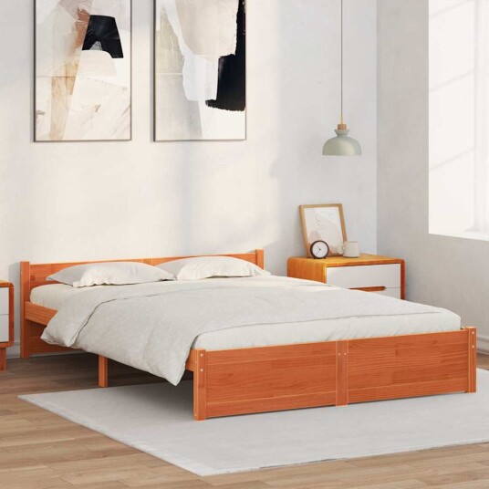 Sengestamme med hodegjerde Voksbrun 140 x 200 cm Heltre furu
