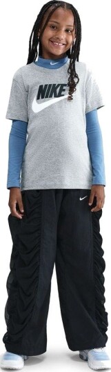 Nike T skjorte NSW Futura   Mørkegrå/Svart/Hvit Barn størrelse XL: 158 170 cm