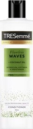 TRESemmé Flawless Waves Conditioner 400 ml