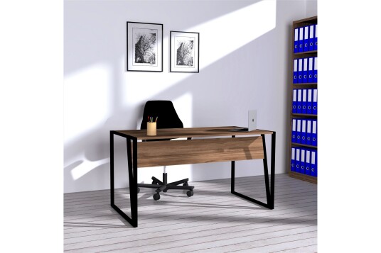 Skrivebord Kemiri 140 cm Valnøttsbrun/Svart