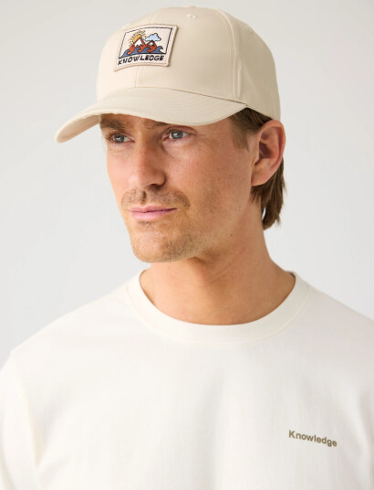 Knowledge Cotton Apparel Vent Canvas 200 Badge Cap Beige ONE SIZE Knowledge Cotton Apparel Vent Canvas 200 Badge Cap Beige ONE SIZE