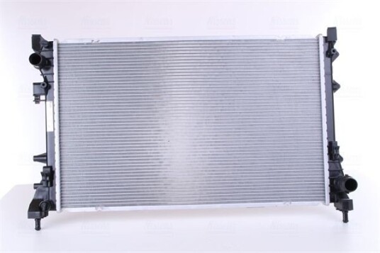 Radiator NISSENS 617859