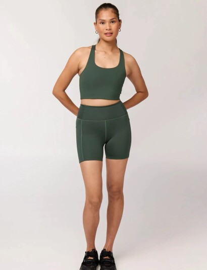 Girlfriend Collective Pocket High Rise Run Shorts Khaki green M