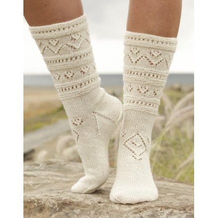 Bright Side by DROPS Design Sokker Strikkeoppskrift str 35 43