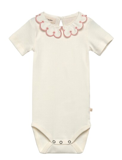 Lil"Atelier Nbffundo Ss Slim Body Lil Cream 86 Lil"Atelier Nbffundo Ss Slim Body Lil Cream 86