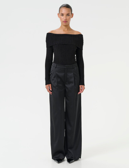 Gestuz Silvigz Rib Ls Off Shoulder - Black - XL Gestuz Silvigz Rib Ls Off Shoulder - Black - XL