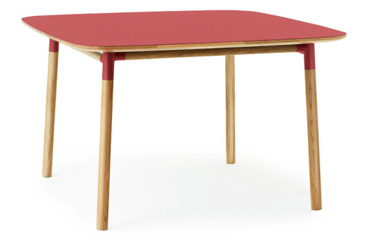 Normann Copenhagen Form spisebord red, eikeben, 120 x 120 cm