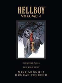 Hellboy Library Edition Volume 5: Darkness Calls And The Wild Hunt Av Mike Mignola