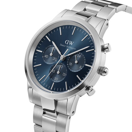 Daniel Wellington DW Watch Iconic Chronograph Link Arctic S 42mm Silver Daniel Wellington DW Watch Iconic Chronograph Link Arctic S 42mm Silver