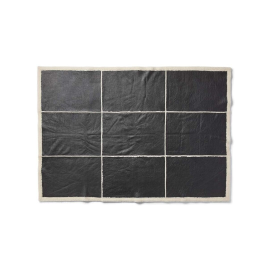 Natures Collection Addison pledd Double Face New Zealand Svart / Hvit 240x260 cm