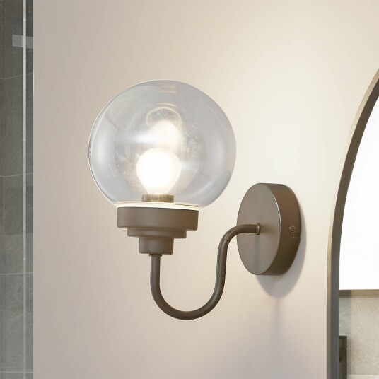 Lucande vegglampe Badolo svart glass 25 cm høy IP44