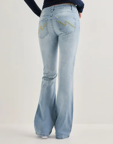 Nelly   Blå   Low Waist Bootcut Stitch Jeans