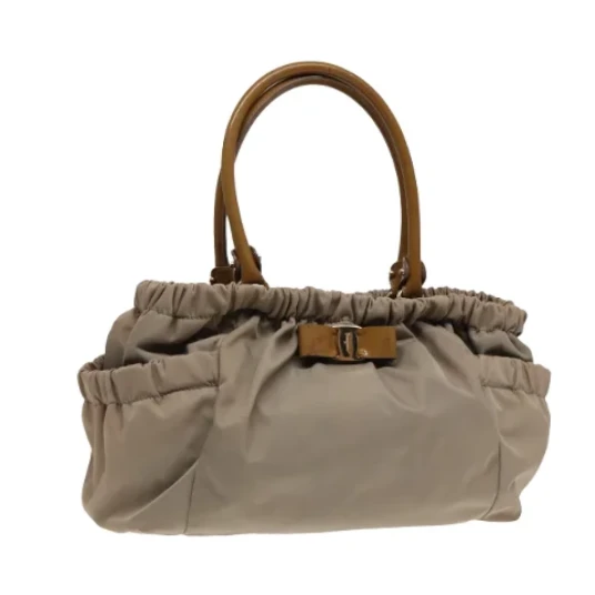 Salvatore Ferragamo Dame Beige