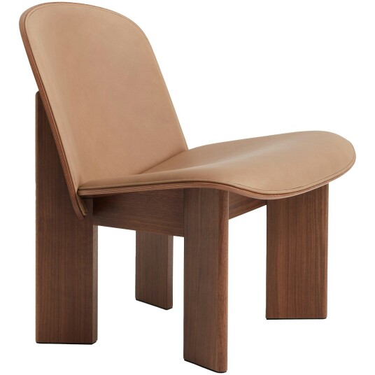 Hay Chisel Loungestol med Polstret Front Valnøtt / Sense Skinn Nougat Hay Chisel Loungestol med Polstret Front Valnøtt / Sense Skinn Nougat