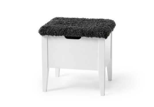 Torkelson Klinte benk 45 cm Hvit Lakkert/saueskinn 47 x 46 cm Hvit Torkelson Klinte benk 45 cm Hvit Lakkert/saueskinn 47 x 46 cm Hvit