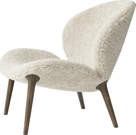 Vipp Lodge Lenestol Lav Rygg Mørk Eik / Curly 09 Lenestoler Saueskinn Off White 469DACU00009 Vipp Lodge Lenestol Lav Rygg Mørk Eik / Curly 09 Lenestoler Saueskinn Off White 469DACU00009