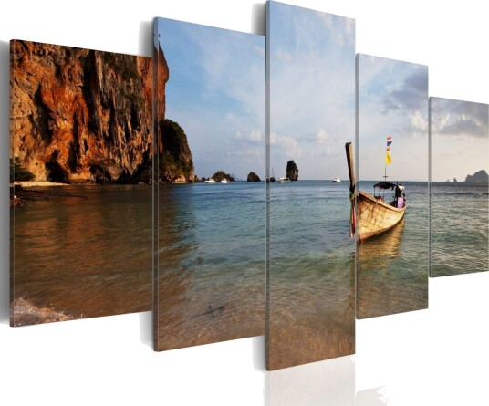 Bilde A Fishing Boat By The Sea 100x50 Artgeist sp. z o. o.