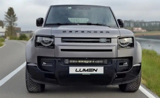 Lumen grillkit Land Rover Defender 2020+. 22894 lumen. Diskret og pen montering.