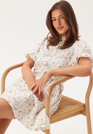 VERO MODA Vmjosie 2/4 SHORT VOLUME DRESS Birch AOP:Flower XS