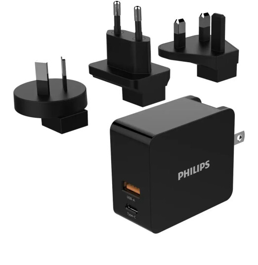 Reiselader USB-C+USB-A med adaptere for EU/UK/US/AU Reiselader USB-C+USB-A med adaptere for EU/UK/US/AU
