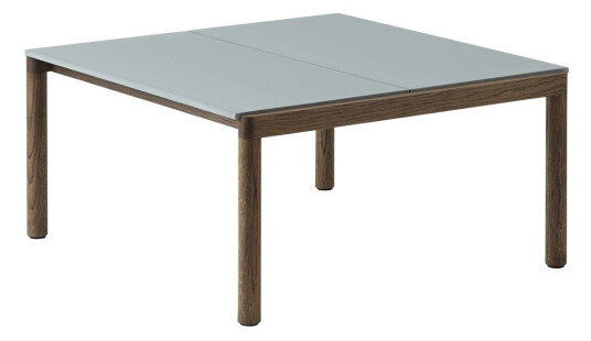 Muuto Couple 2 Plain salongbord 80 x 84 x 40 cm Pale blue-dark oiled oak