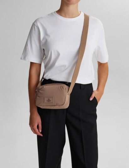 Markberg Lessmbg Crossbody Bag Recycle Brown ONE SIZE Markberg Lessmbg Crossbody Bag Recycle Brown ONE SIZE