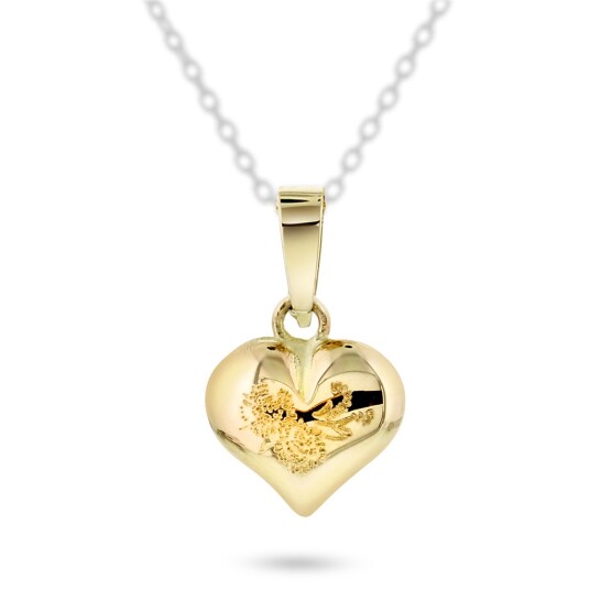 Pan Jewelry, Anheng i 585 gult gull med hjerte og gravert dekor Pan Jewelry, Anheng i 585 gult gull med hjerte og gravert dekor