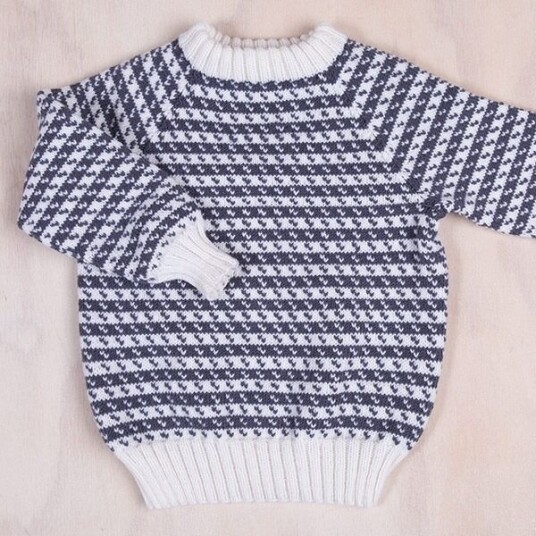 Strikkegenser Oskar garnpakke i Bluum Soft Merino Ull Strikkegenser Oskar garnpakke i Bluum Soft Merino Ull