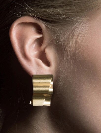 Kalevala Alluring Earrings Gold Kalevala Alluring Earrings Gold