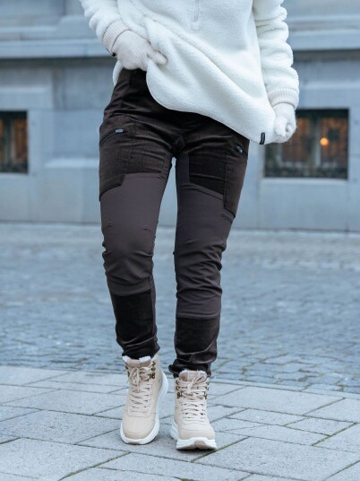 Twentyfour Aurora Shape Cordbukse Brun 40