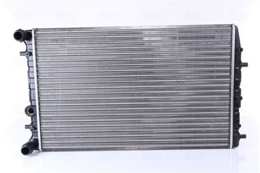Radiator NISSENS 67322