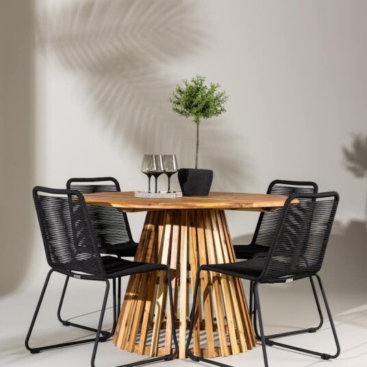 Hagegruppe Venture Home Lumpur med 4 Lindos Stoler