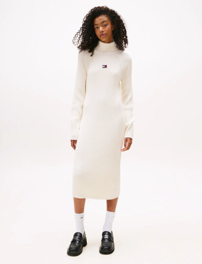 Tommy Jeans Tjw Mockneck Badge Sweater Dress - Cream - XS Tommy Jeans Tjw Mockneck Badge Sweater Dress - Cream - XS